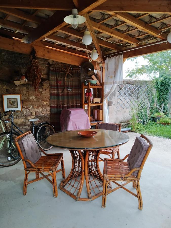 La Roulotte Des Carpates Hotell Gaillac Exteriör bild